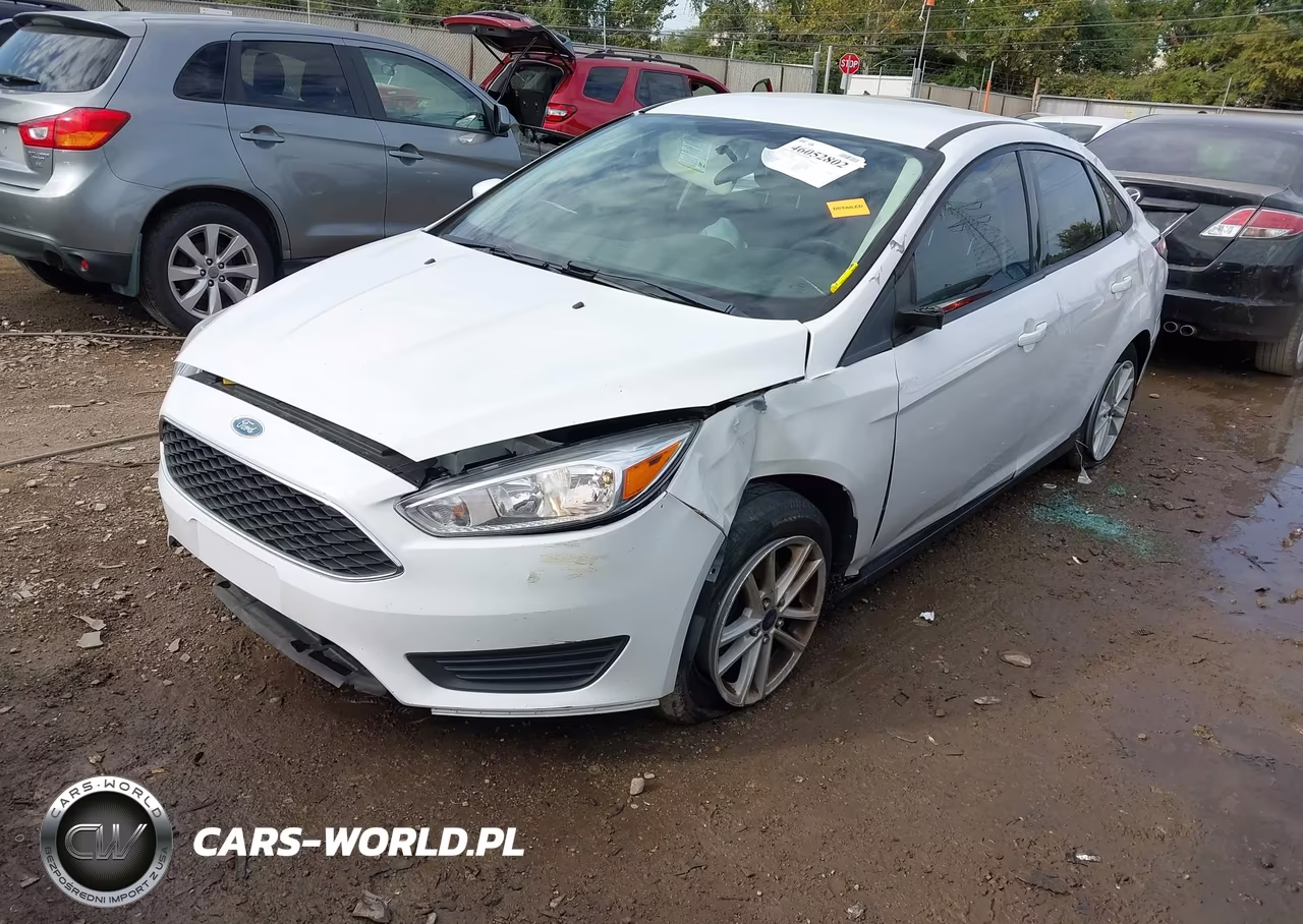 2018 Ford Focus Se VIN:1FADP3F25JL245583 - 2