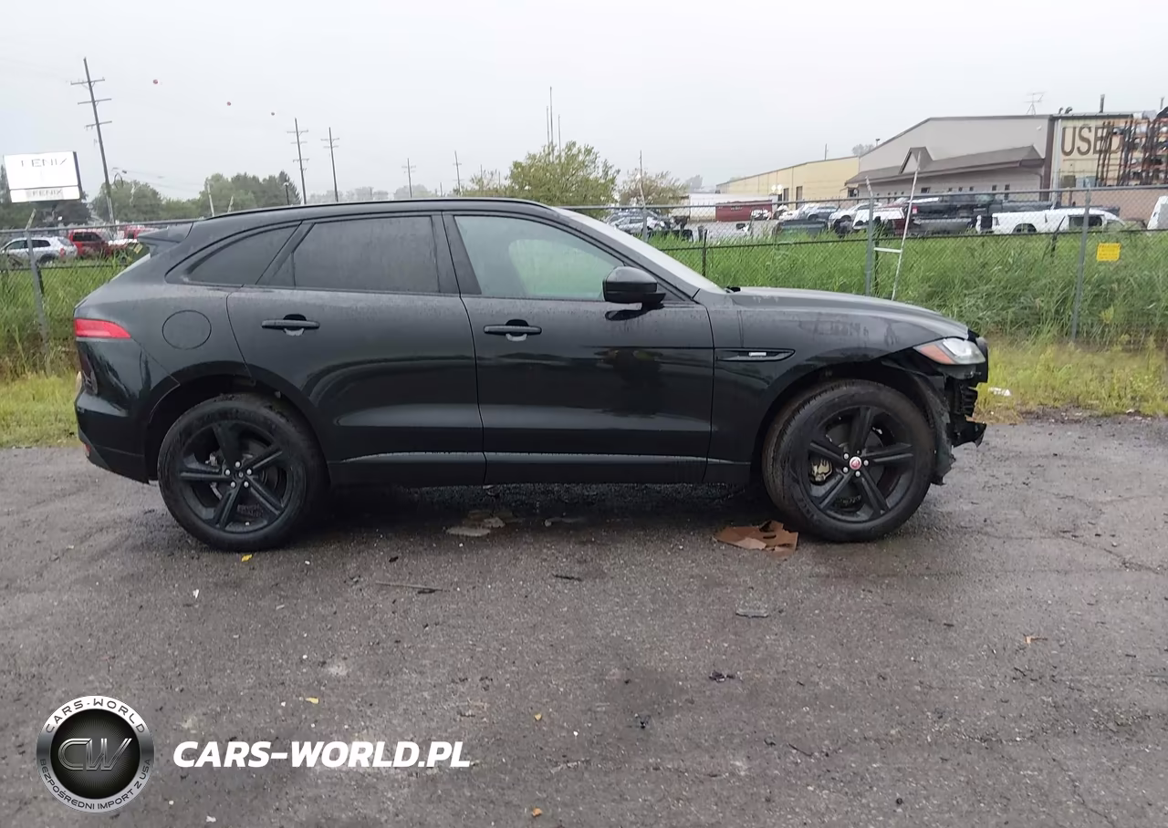 2017 Jaguar F-Pace R - Sport VIN:SADCL2BV0HA495108 - 13