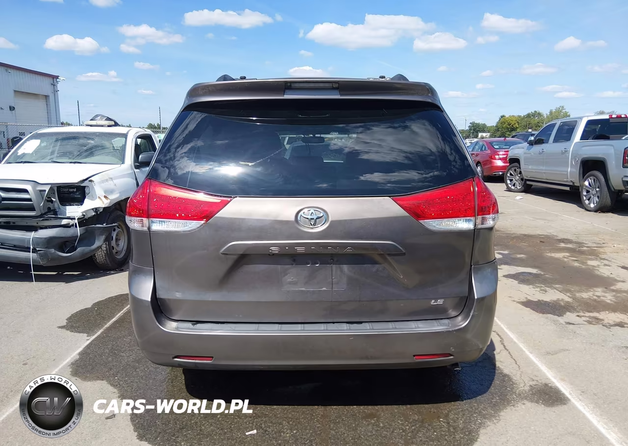 2012 Toyota Sienna Le V6 8 Passenger VIN:5TDKK3DC2CS263178 - 16