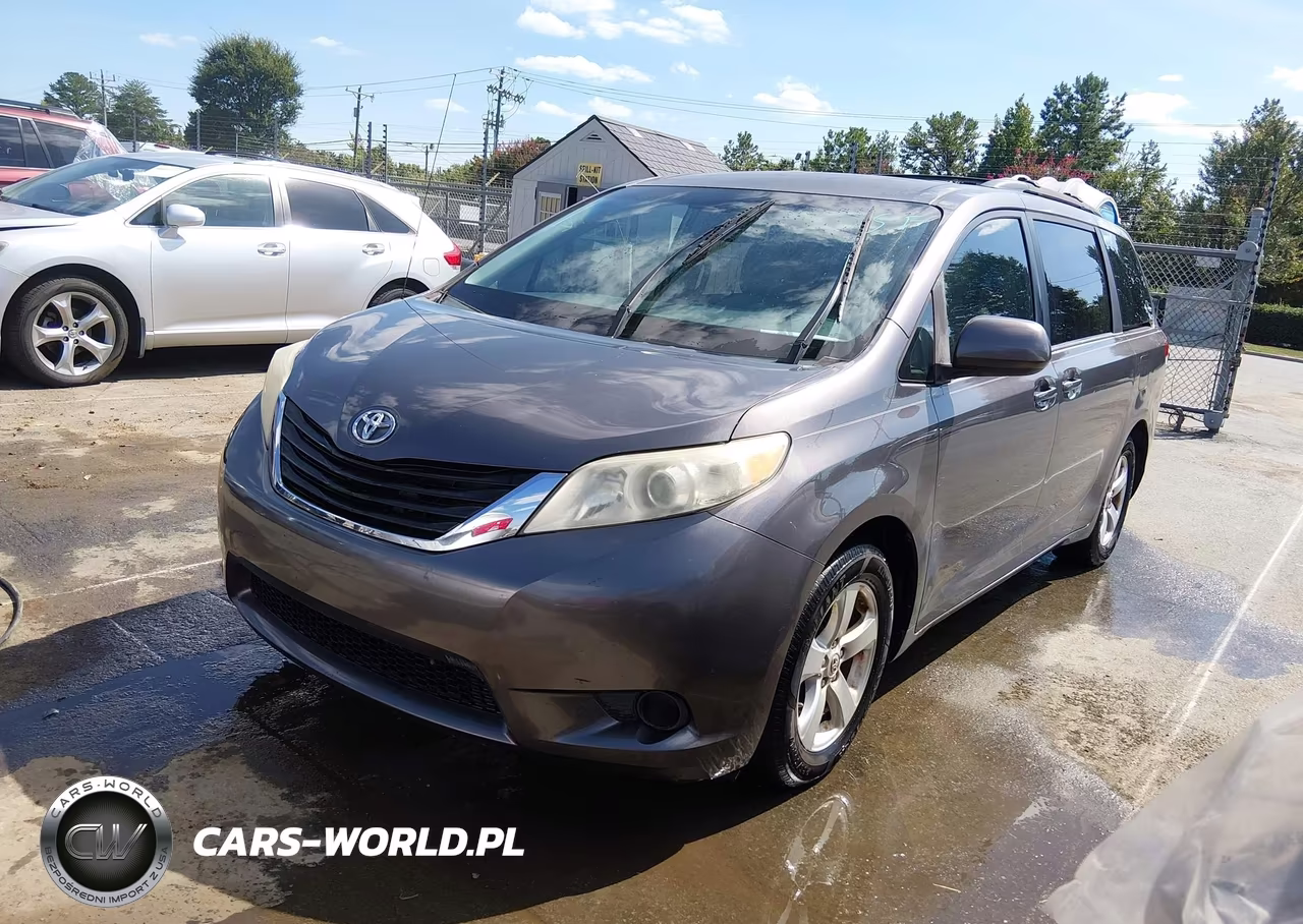 2012 Toyota Sienna Le V6 8 Passenger VIN:5TDKK3DC2CS263178 - 2