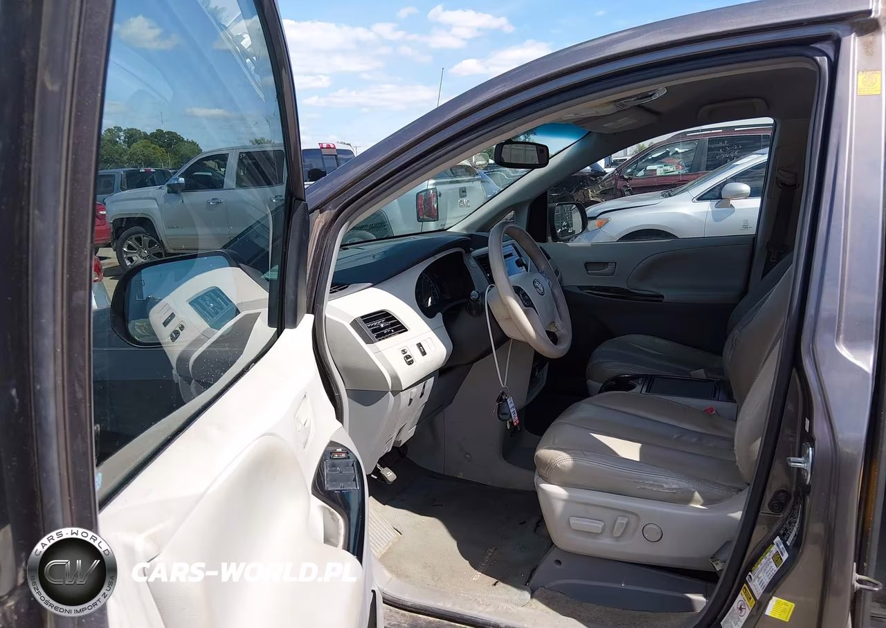 2012 Toyota Sienna Le V6 8 Passenger VIN:5TDKK3DC2CS263178 - 5