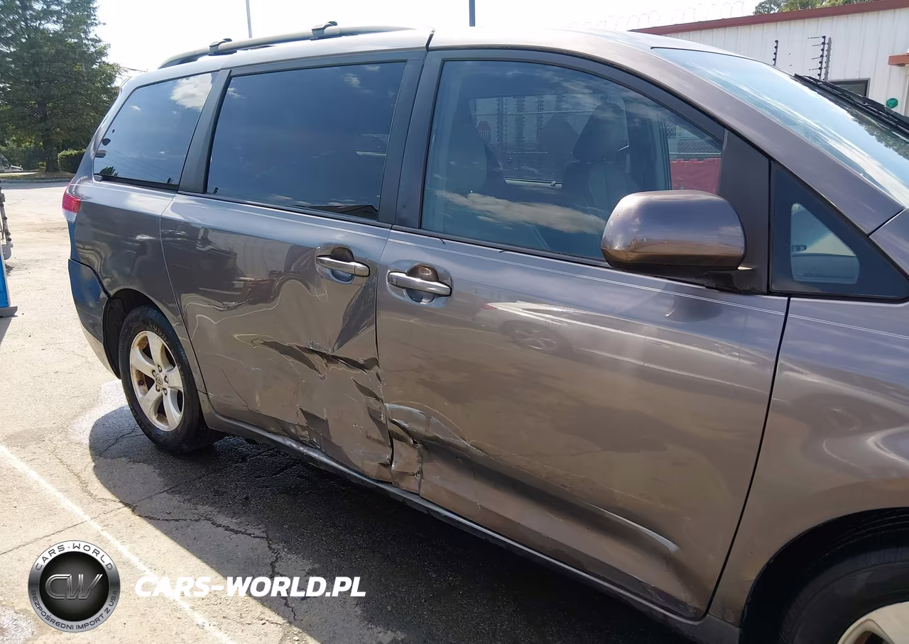2012 Toyota Sienna Le V6 8 Passenger VIN:5TDKK3DC2CS263178 - 6