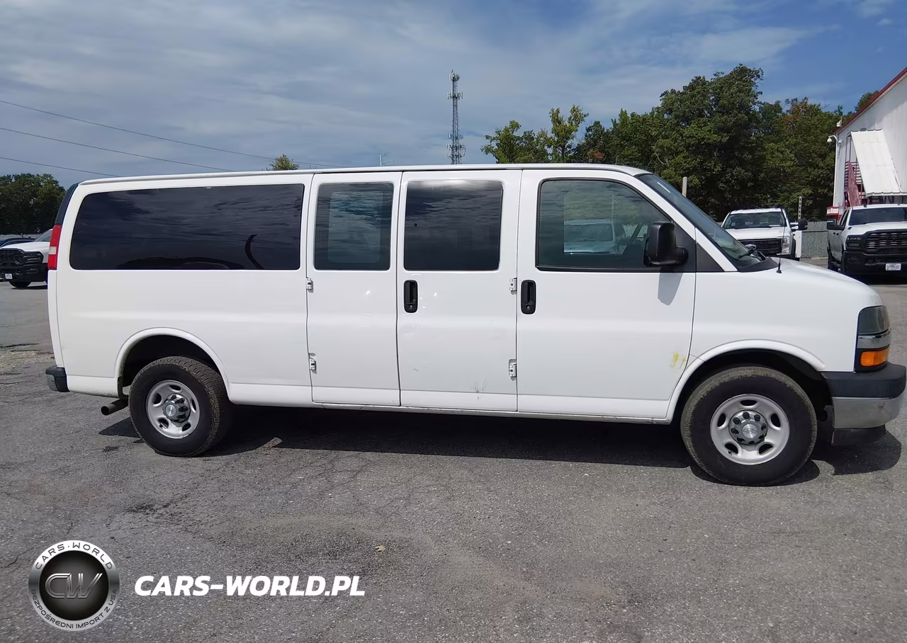 2017 Chevrolet Express 3500 Lt VIN:1GAZGPFG6H1269554 - 13