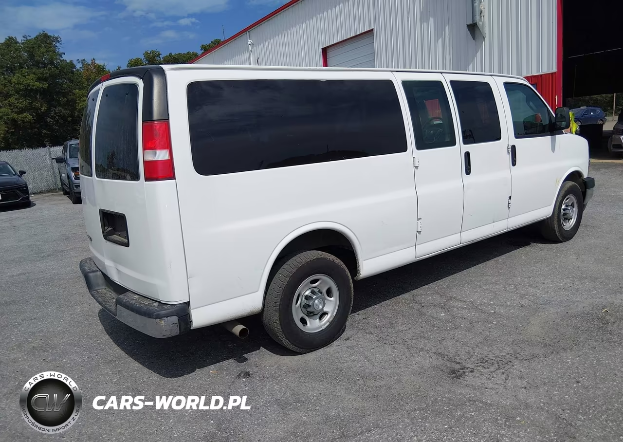2017 Chevrolet Express 3500 Lt VIN:1GAZGPFG6H1269554 - 4