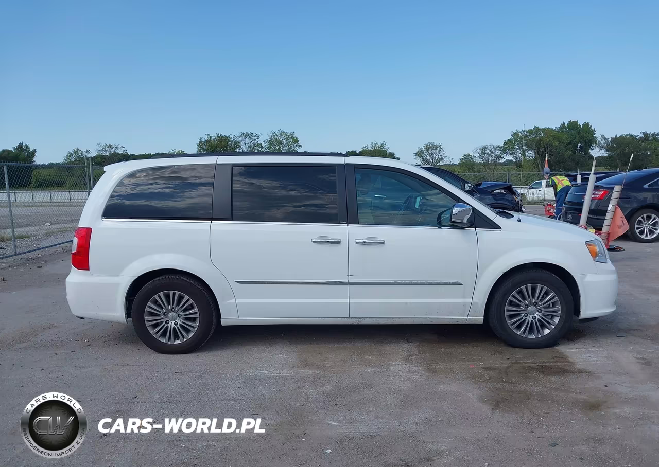 2014 Chrysler Town & Country Touring-L VIN:2C4RC1CG3ER260855 - 13