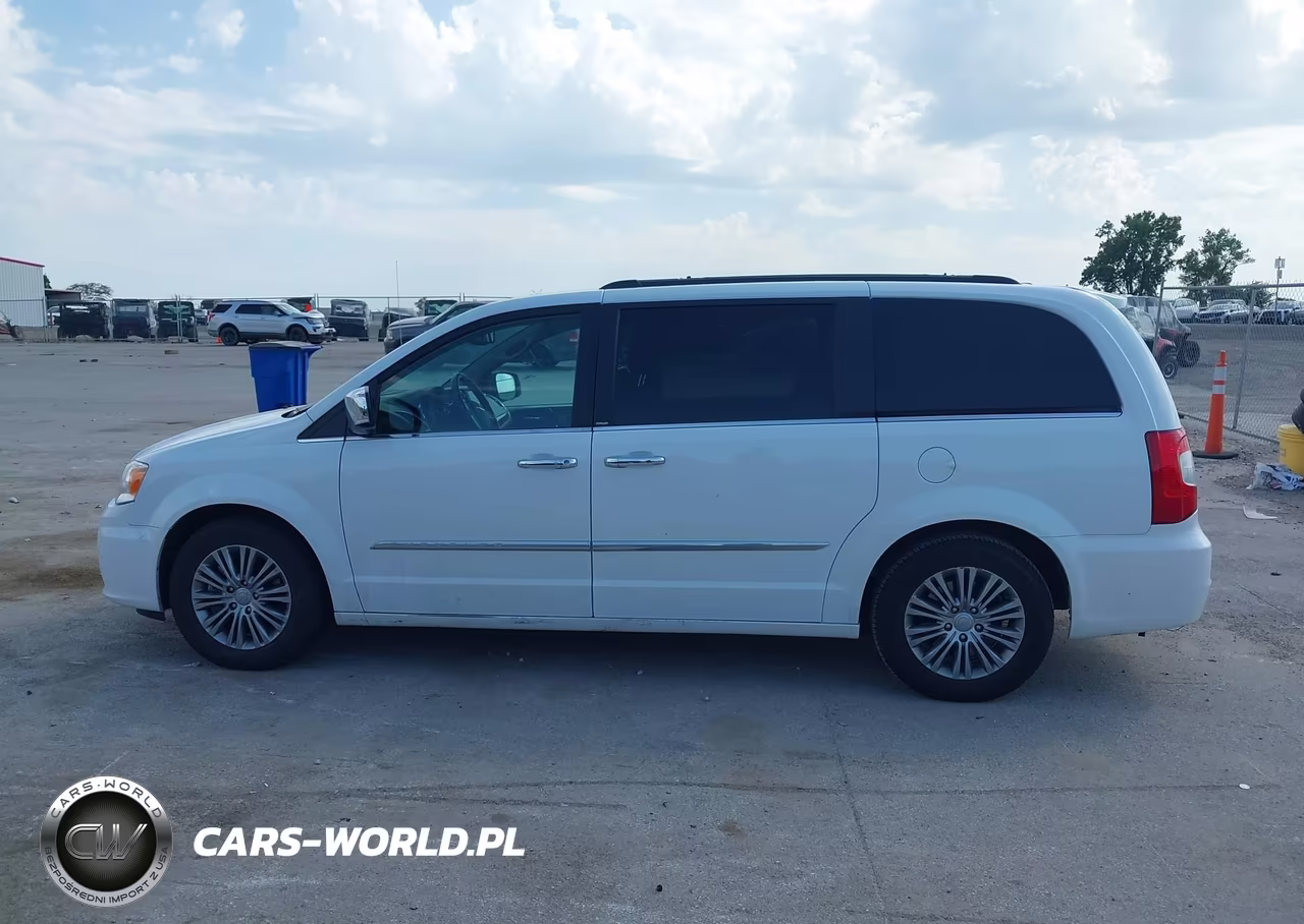 2014 Chrysler Town & Country Touring-L VIN:2C4RC1CG3ER260855 - 14