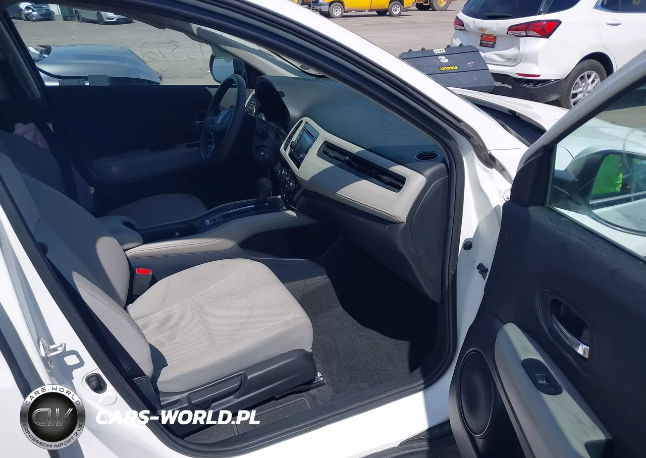 2022 Honda Hr-V Awd Lx VIN:3CZRU6H39NM742330 - 5