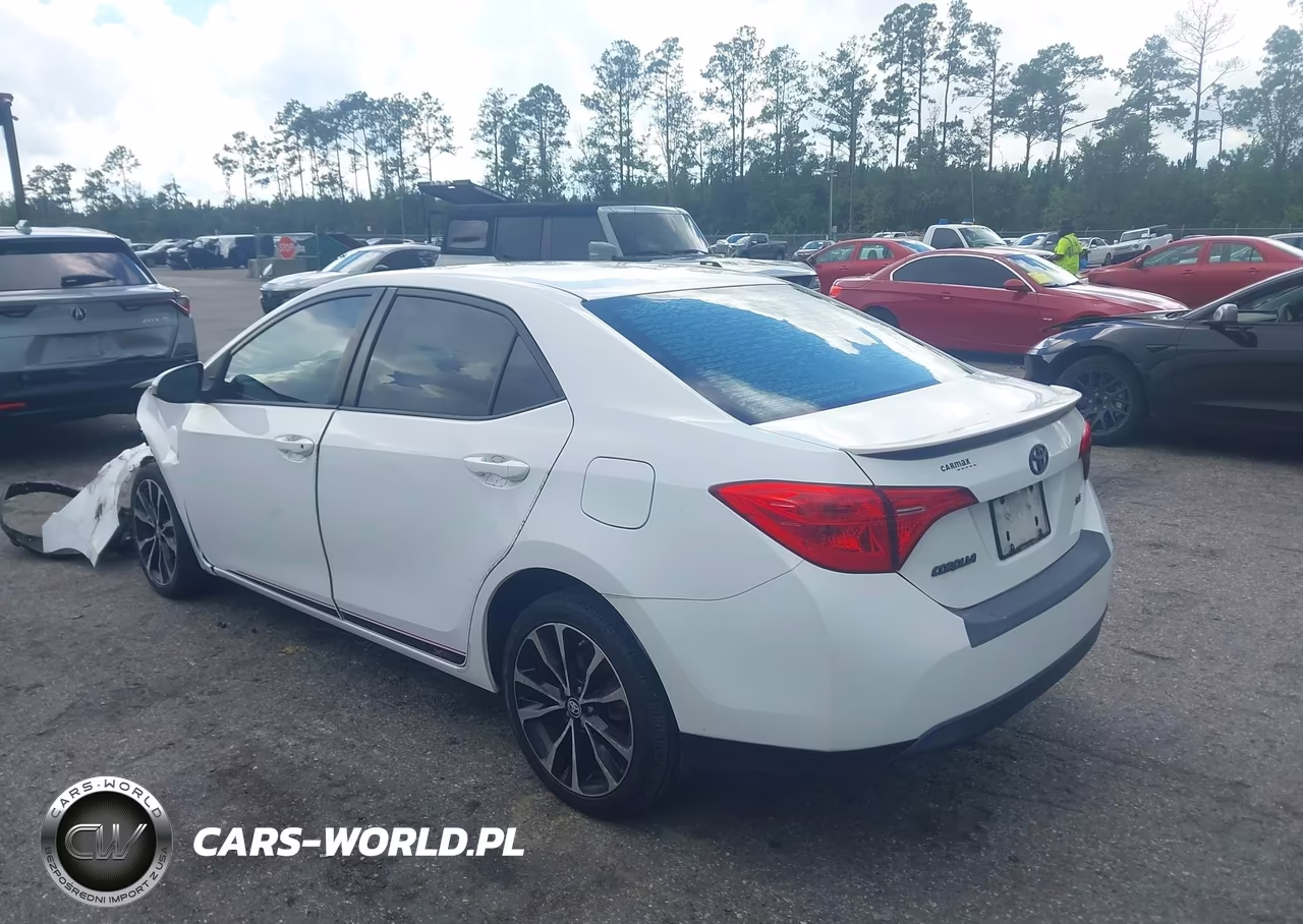 2017 Toyota Corolla Se VIN:2T1BURHE0HC881933 - 3