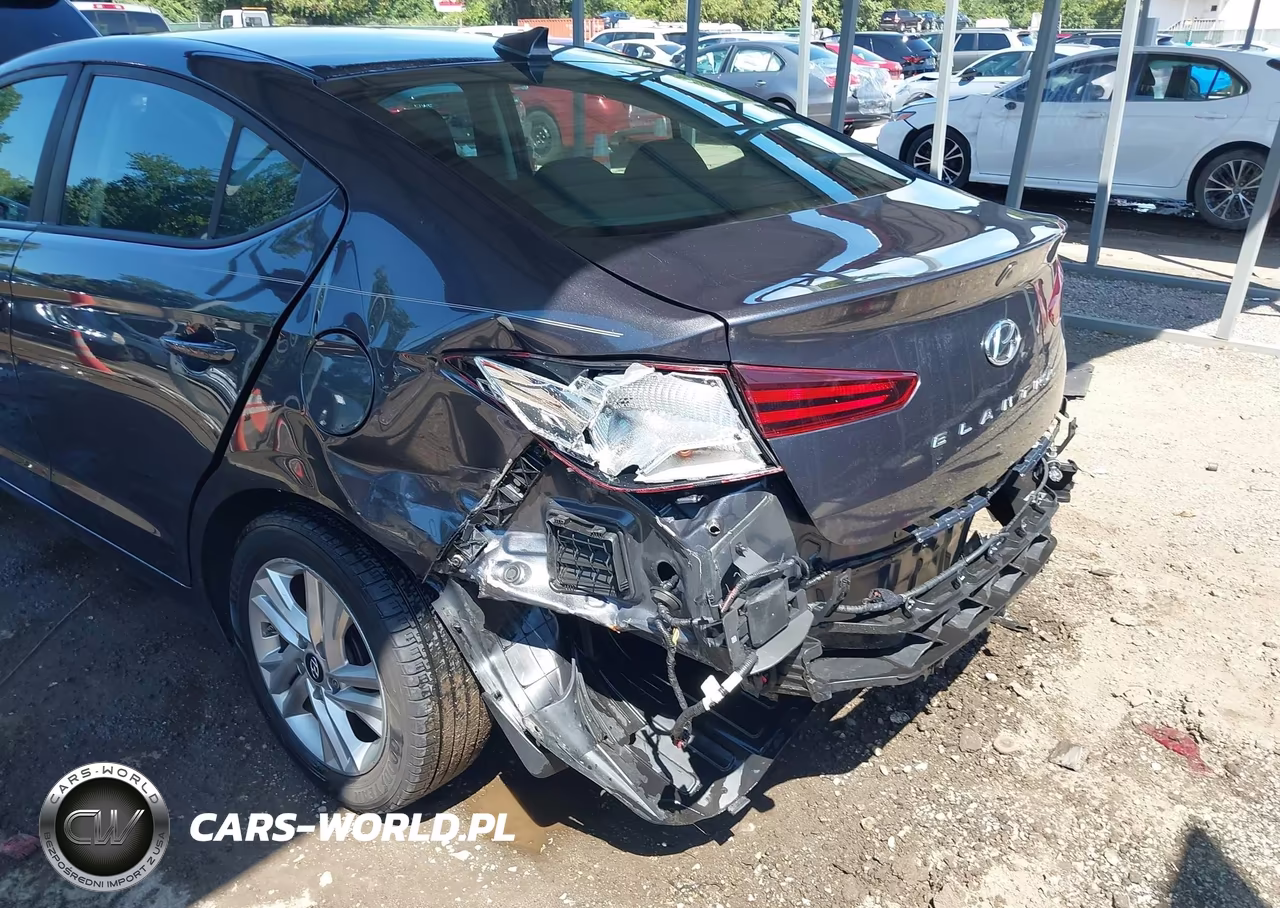 2020 Hyundai Elantra Sel VIN:5NPD84LF9LH575352 - 18