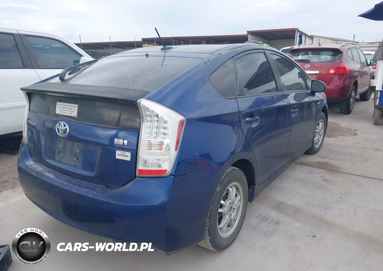 2011 Toyota Prius Two VIN:JTDKN3DU1B5328624 - 4
