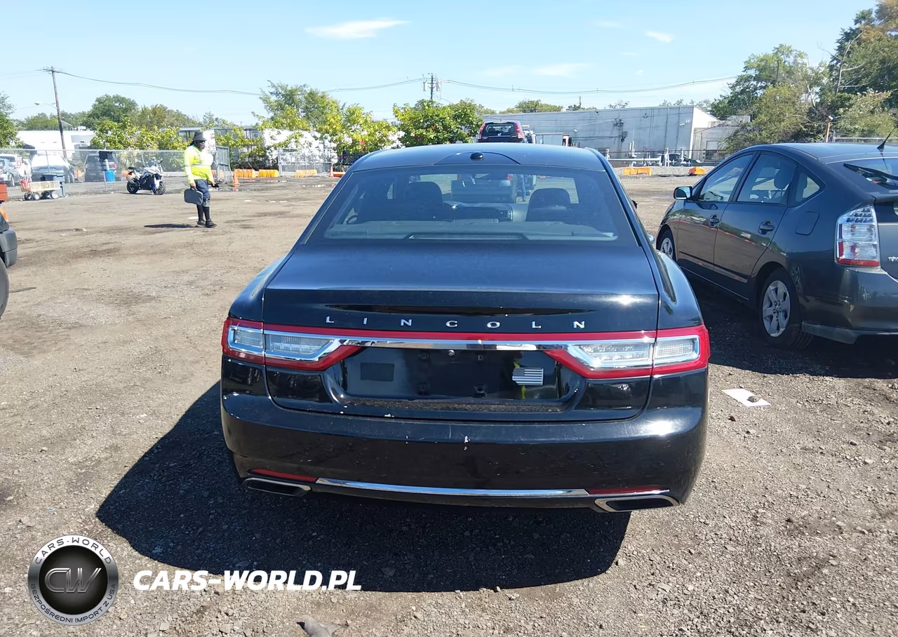 2017 Lincoln Continental Livery VIN:1LN6L9HK1H5601861 - 16