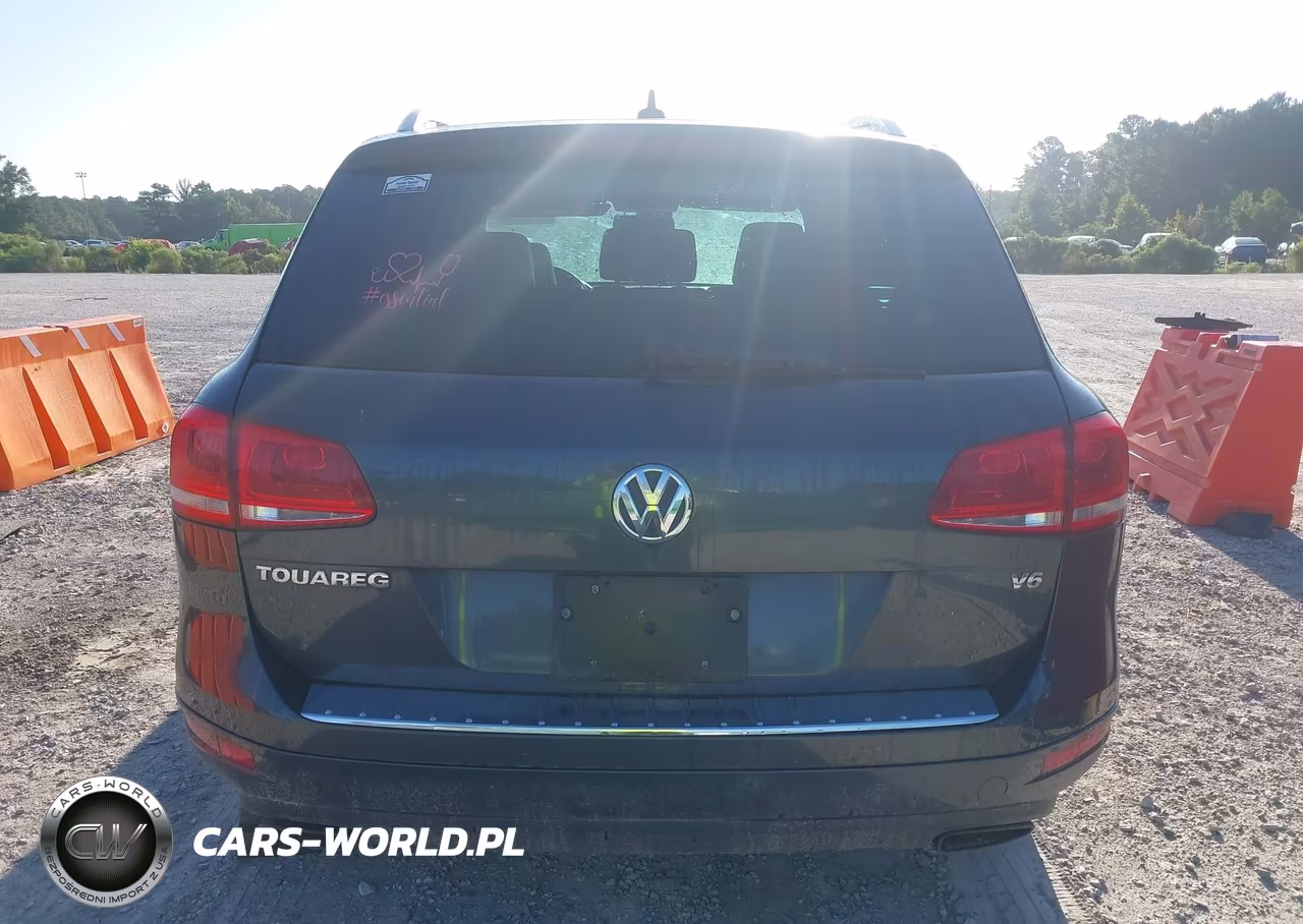 2014 Volkswagen Touareg 3.6L Sport VIN:WVGEF9BP5ED005483 - 16