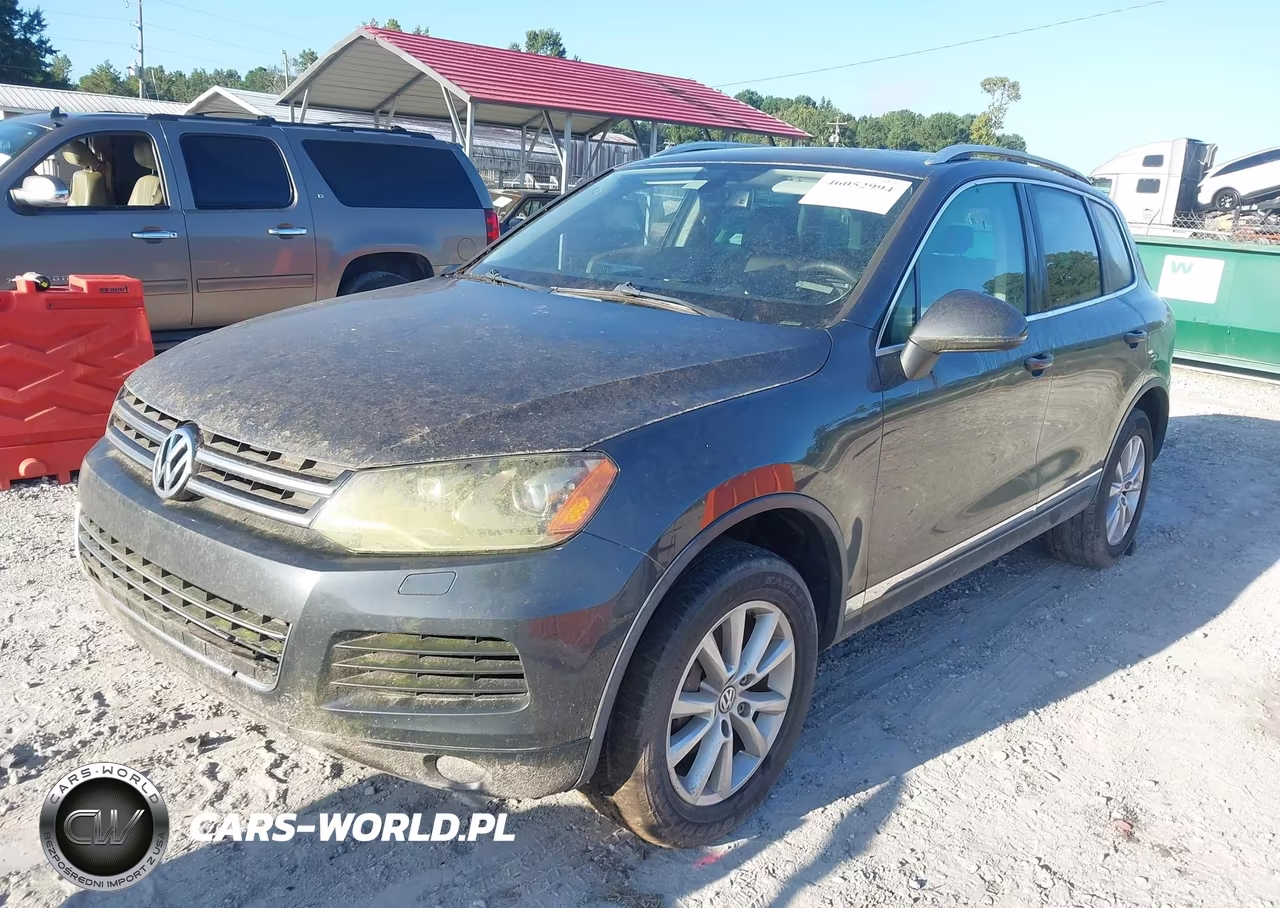 2014 Volkswagen Touareg 3.6L Sport VIN:WVGEF9BP5ED005483 - 2