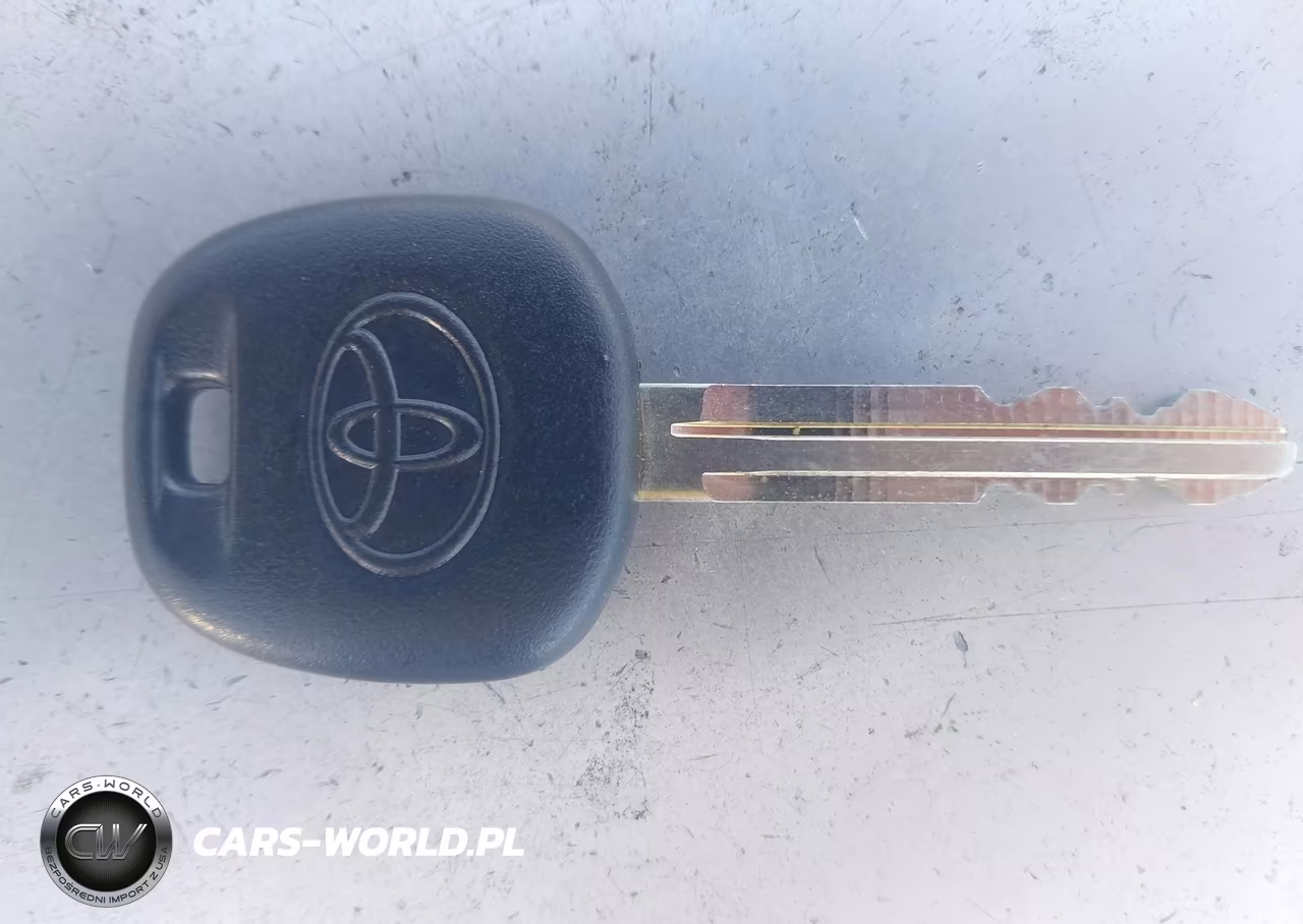 2015 Toyota Corolla L VIN:5YFBURHE8FP363498 - 11