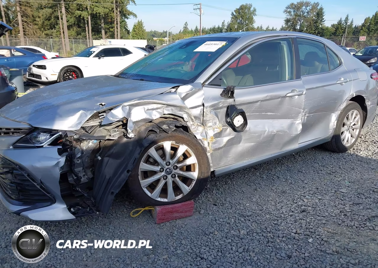 2018 Toyota Camry Le VIN:JTNB11HK1J3036549 - 6
