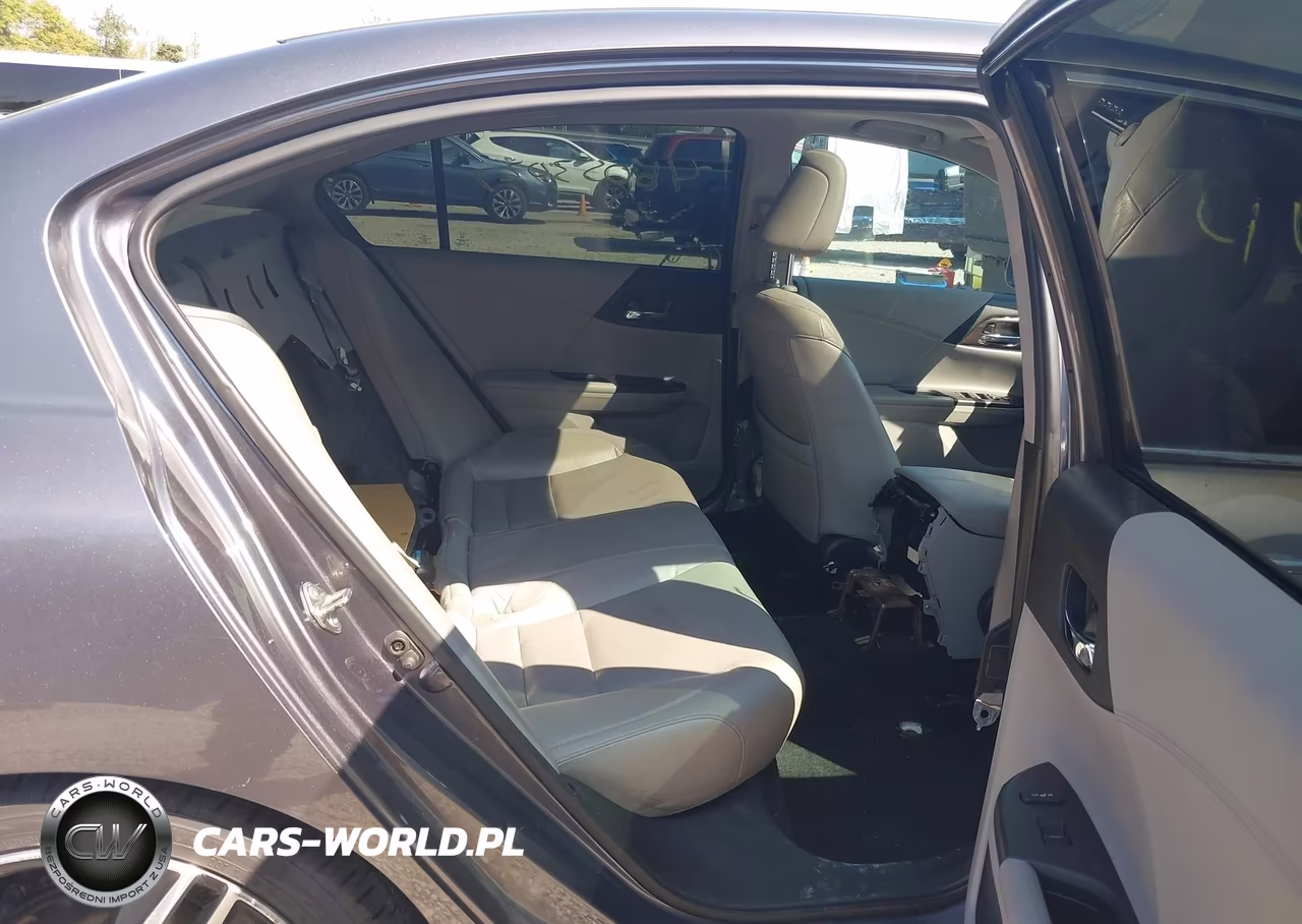 2017 Honda Accord Touring V6 VIN:1HGCR3F90HA023456 - 8