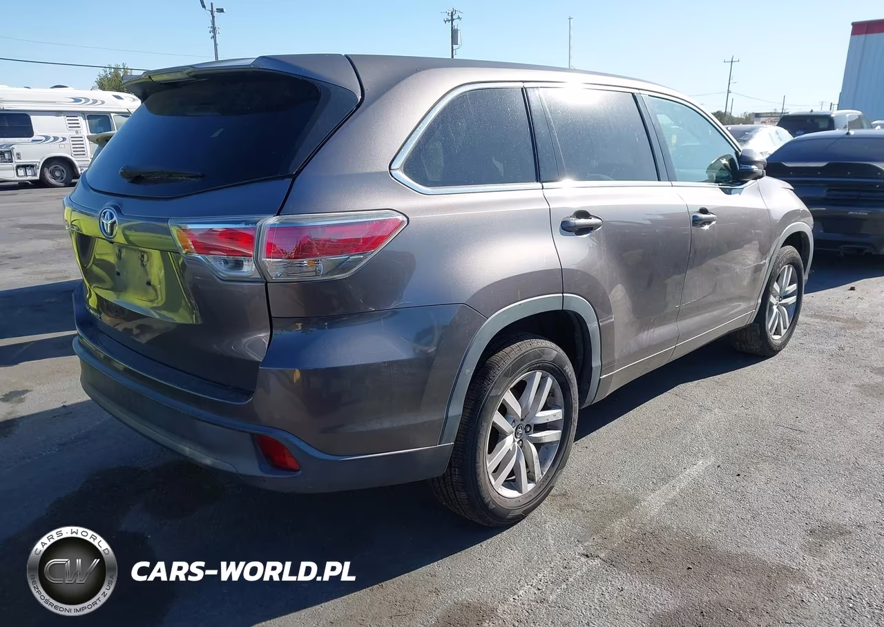 2016 Toyota Highlander Le VIN:5TDZARFH3GS020661 - 4