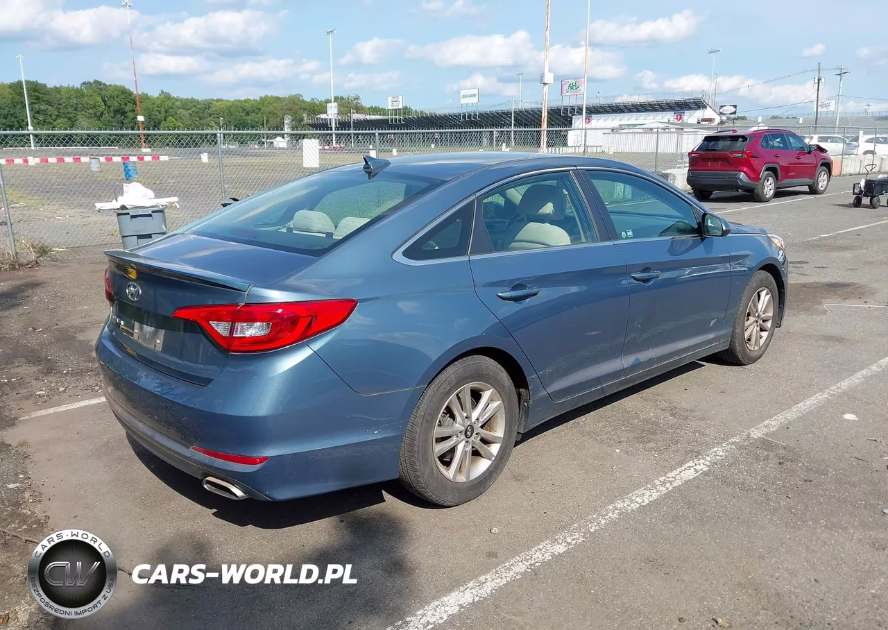 2016 Hyundai Sonata Se VIN:5NPE24AF5GH355463 - 4