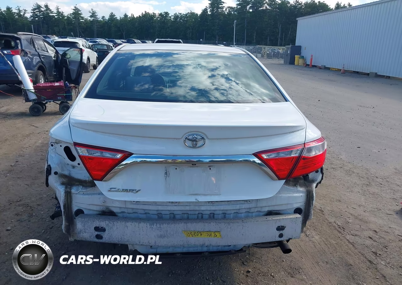 2015 Toyota Camry Le VIN:4T4BF1FK6FR470249 - 17