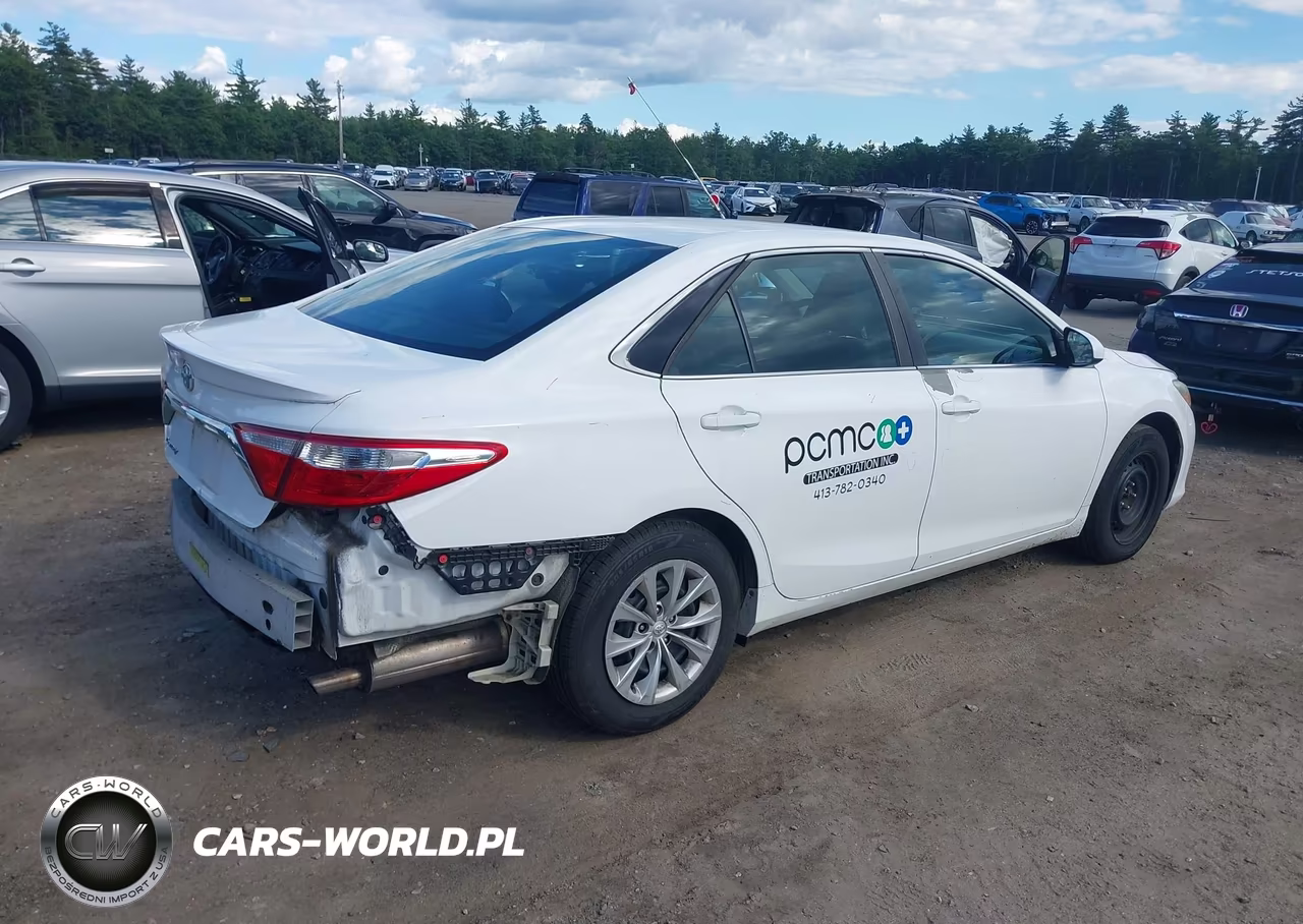 2015 Toyota Camry Le VIN:4T4BF1FK6FR470249 - 4
