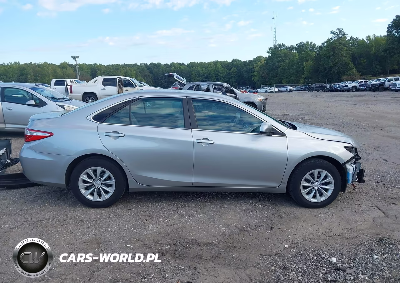 2016 Toyota Camry Le VIN:4T1BF1FK0GU541196 - 14