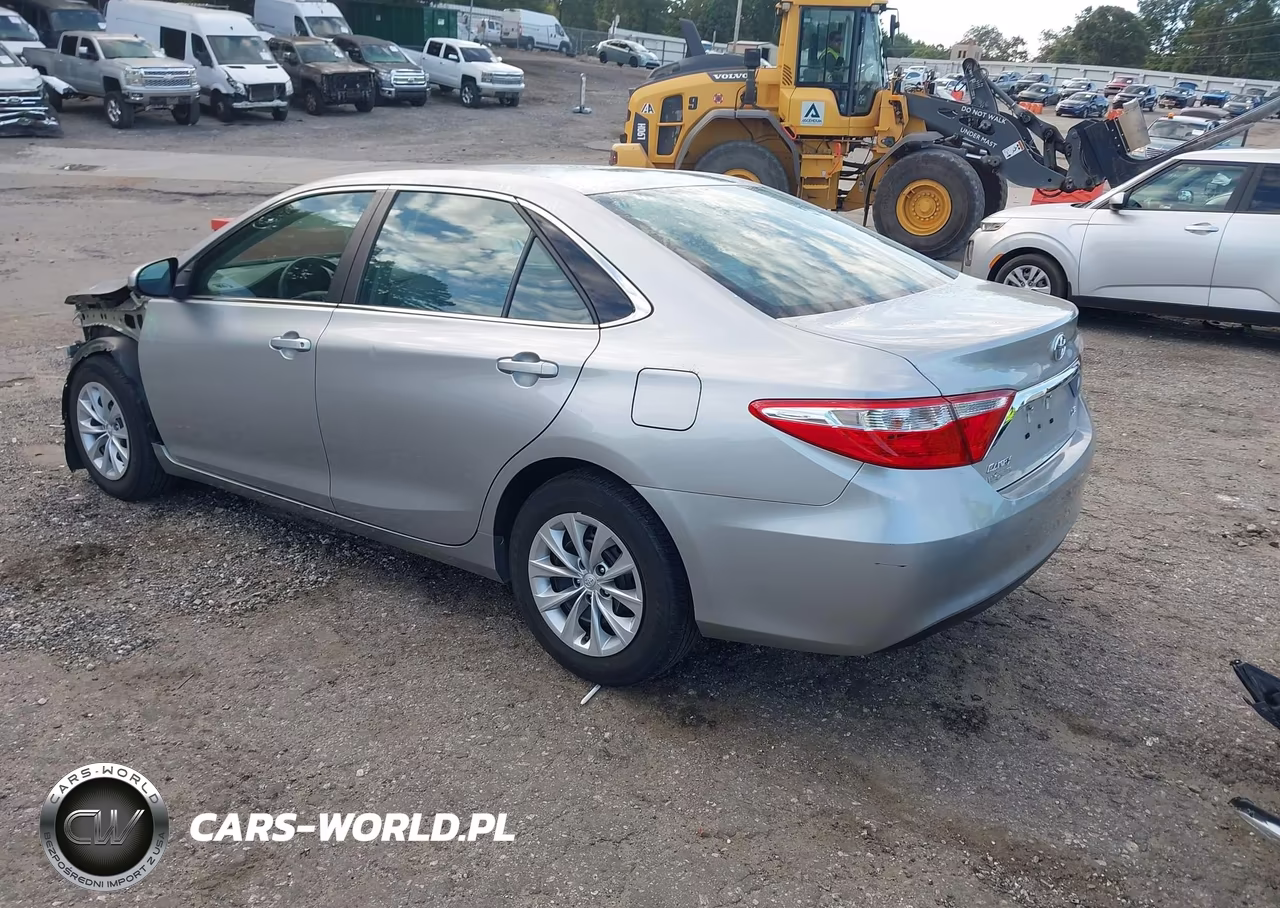 2016 Toyota Camry Le VIN:4T1BF1FK0GU541196 - 3