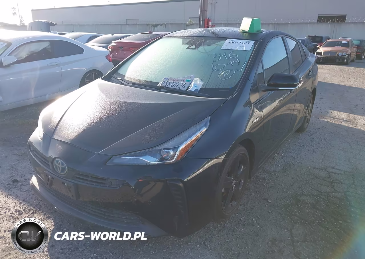 2021 Toyota Prius Xle VIN:JTDKAMFU5M3135549 - 2