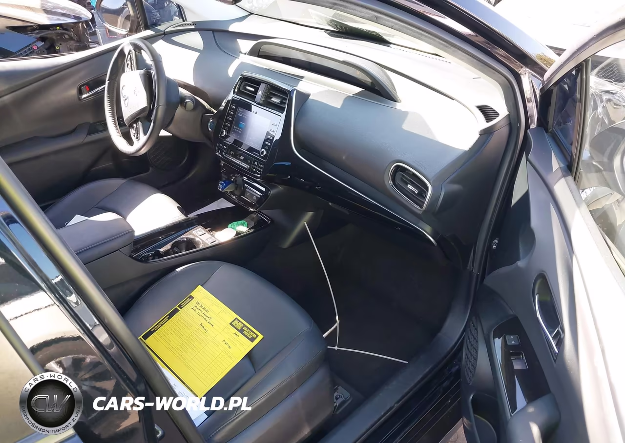 2021 Toyota Prius Xle VIN:JTDKAMFU5M3135549 - 5