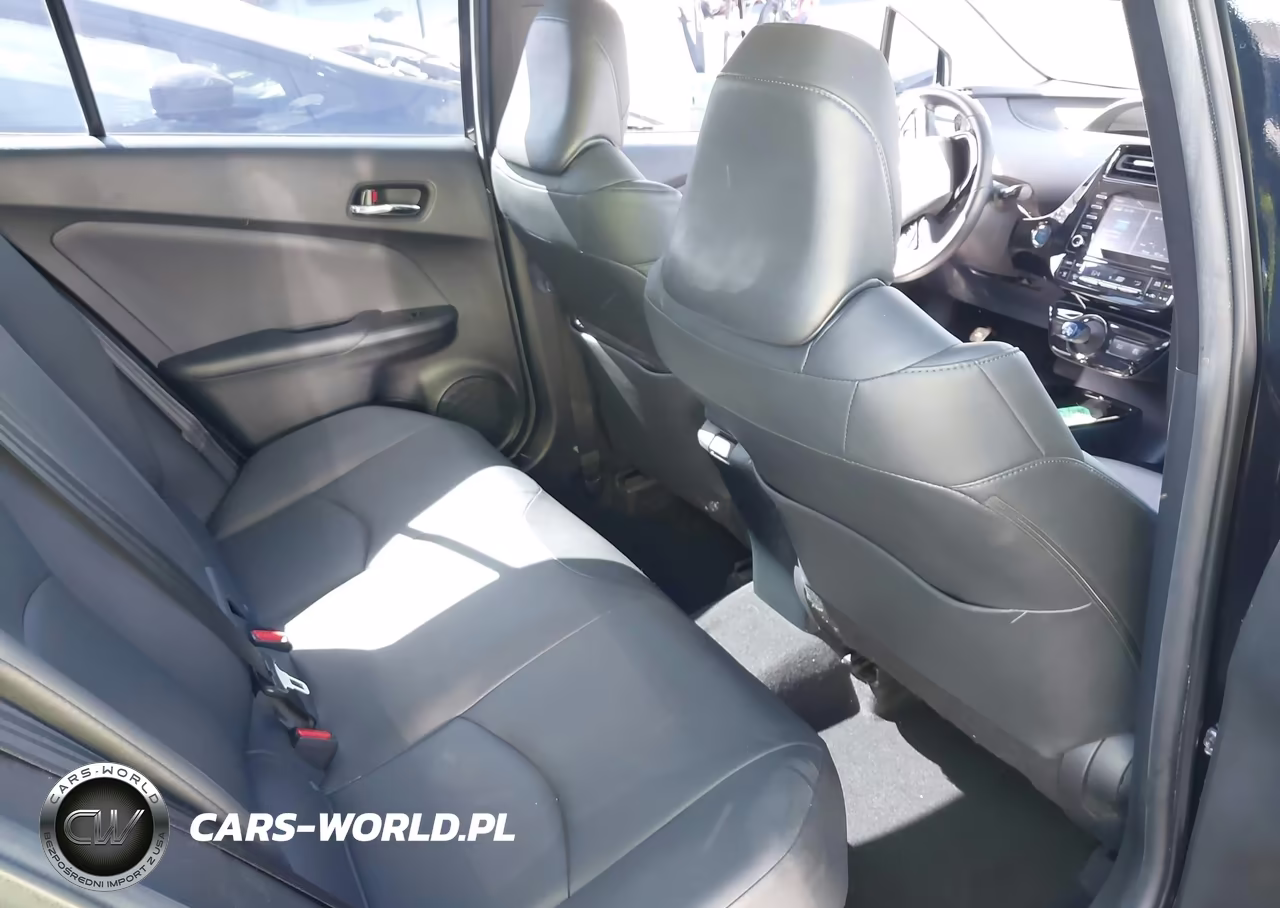2021 Toyota Prius Xle VIN:JTDKAMFU5M3135549 - 8