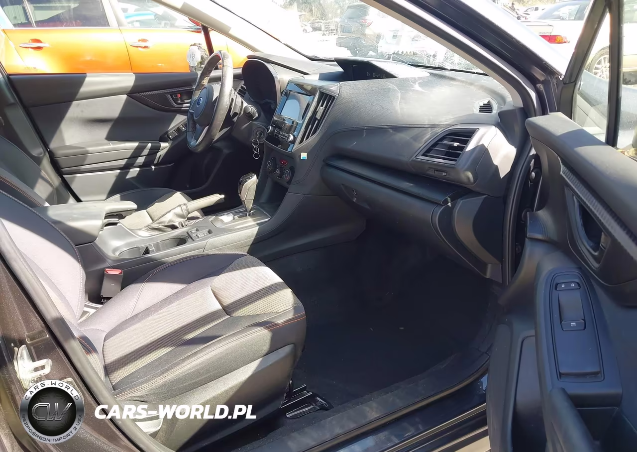 2018 Subaru Crosstrek 2.0I Premium VIN:JF2GTABC7JH349308 - 18