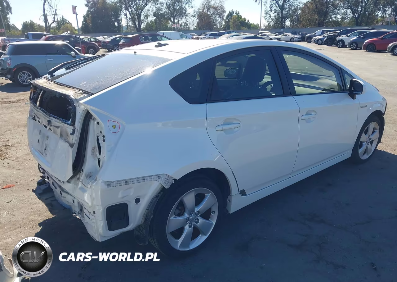 2010 Toyota Prius V VIN:JTDKN3DU1A0084856 - 4