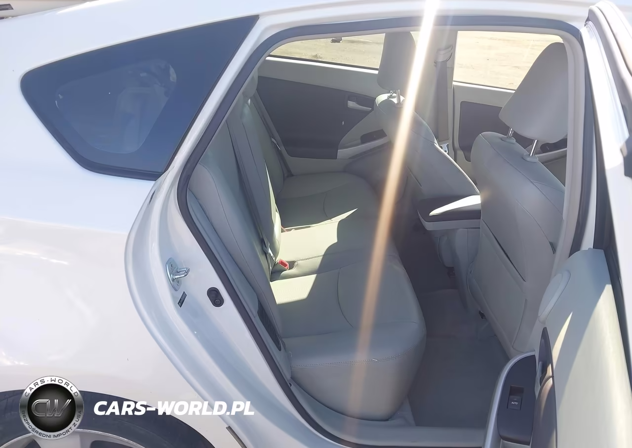 2010 Toyota Prius V VIN:JTDKN3DU1A0084856 - 8