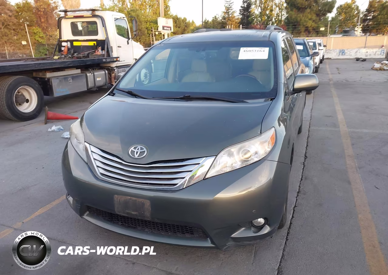 2012 Toyota Sienna Limited 7 Passenger VIN:5TDDK3DC0CS035673 - 12