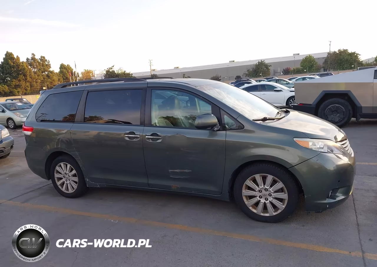 2012 Toyota Sienna Limited 7 Passenger VIN:5TDDK3DC0CS035673 - 13