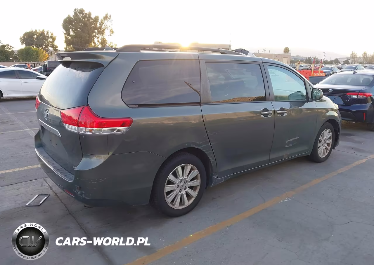 2012 Toyota Sienna Limited 7 Passenger VIN:5TDDK3DC0CS035673 - 4