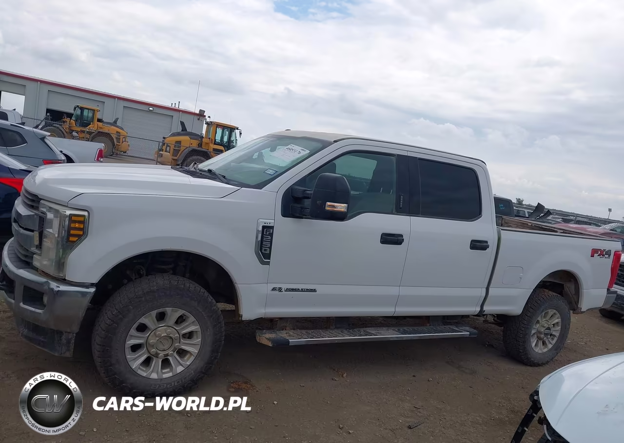 2018 Ford F-250 Xlt VIN:1FT7W2BT8JEB09987 - 14