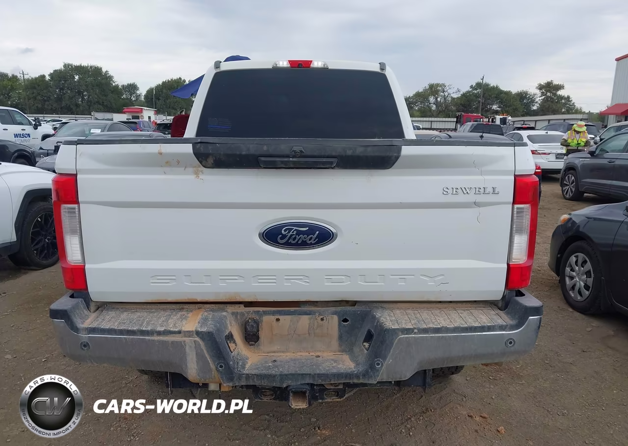 2018 Ford F-250 Xlt VIN:1FT7W2BT8JEB09987 - 16