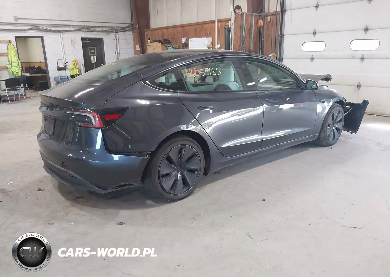 2025 Tesla Model 3 Long Range Rear-Wheel Drive-Standard Rear-Wheel Drive VIN:5YJ3E1EA3SF022066 - 4