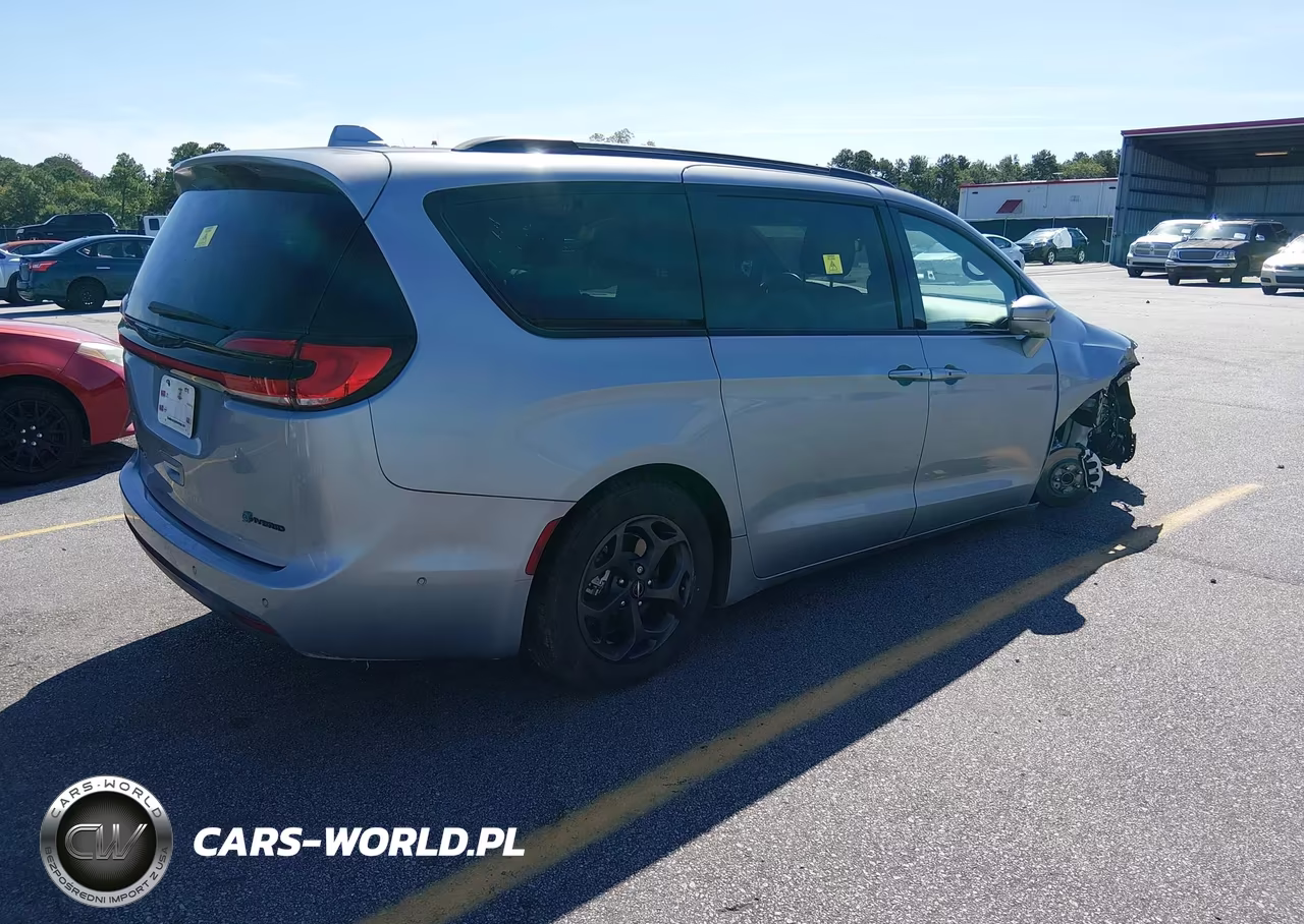 2021 Chrysler Pacifica Hybrid Limited VIN:2C4RC1S72MR517682 - 4