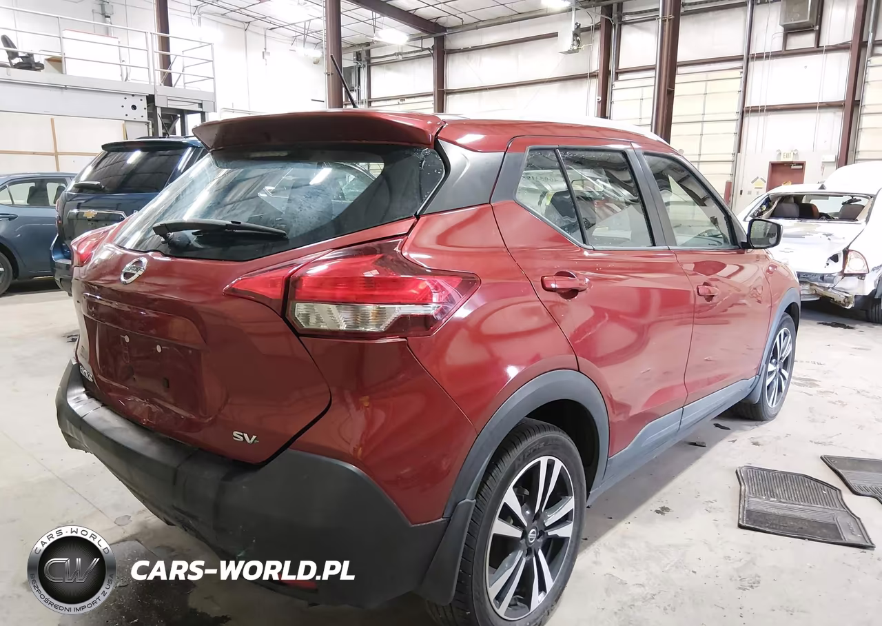 2018 Nissan Kicks Sv VIN:3N1CP5CU3JL532399 - 4