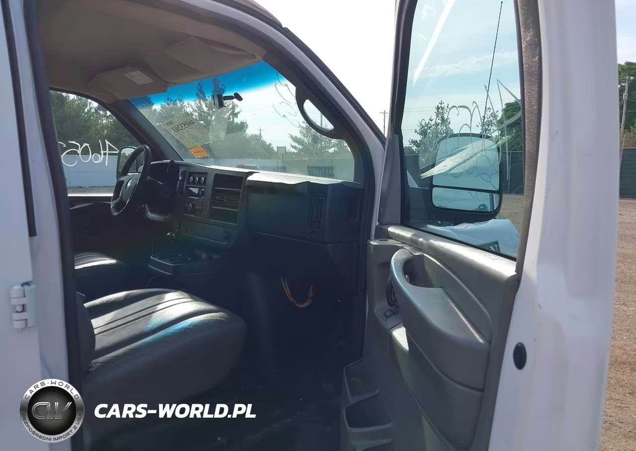 2014 Chevrolet Express 2500 Work Van VIN:1GCWGFBA3E1207319 - 5