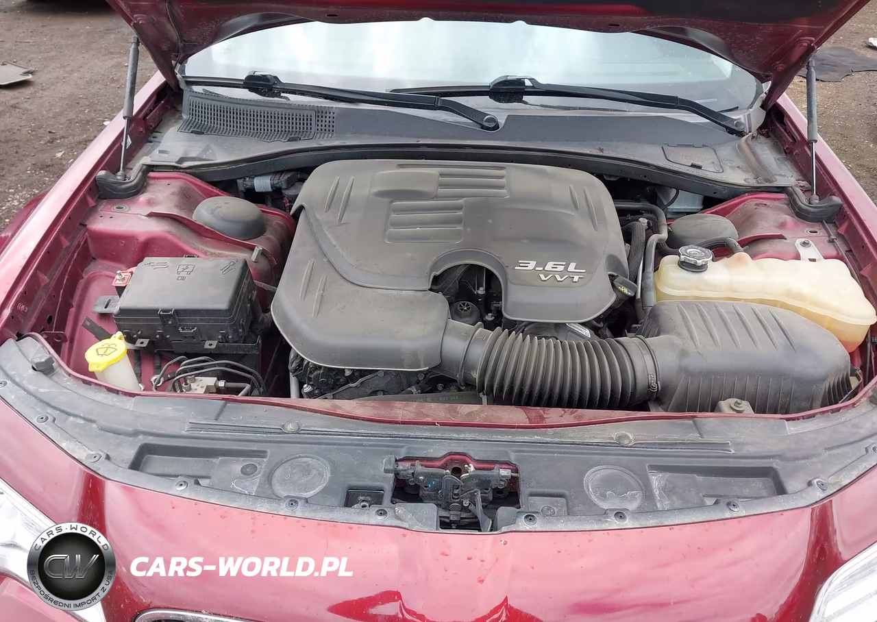 2019 Chrysler 300 Limited VIN:2C3CCAEG2KH568608 - 10