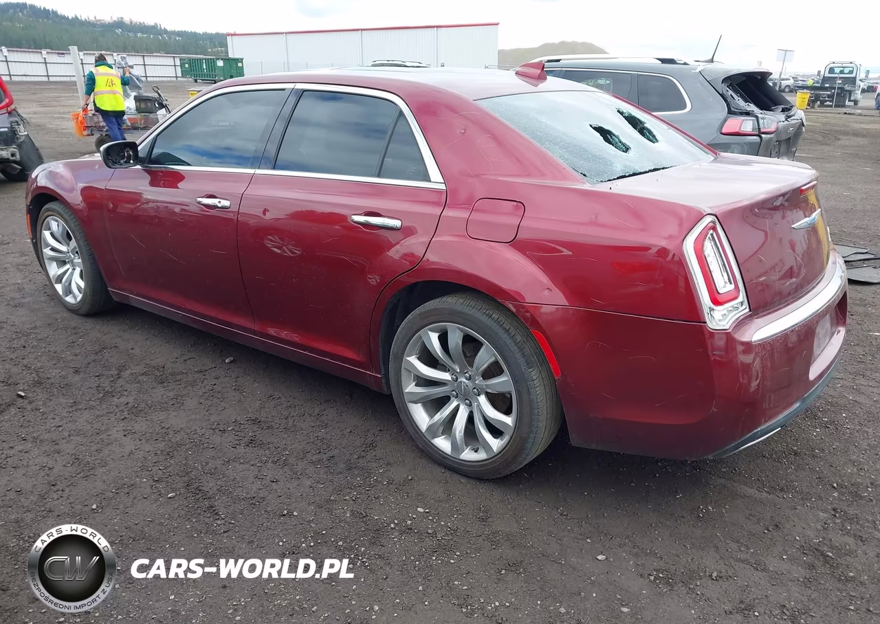 2019 Chrysler 300 Limited VIN:2C3CCAEG2KH568608 - 3