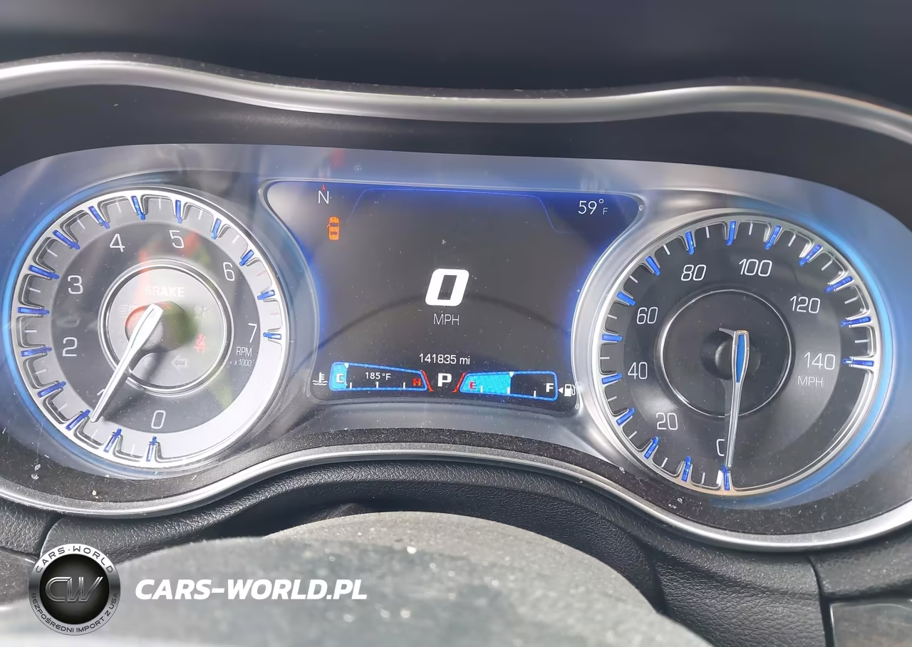 2019 Chrysler 300 Limited VIN:2C3CCAEG2KH568608 - 7
