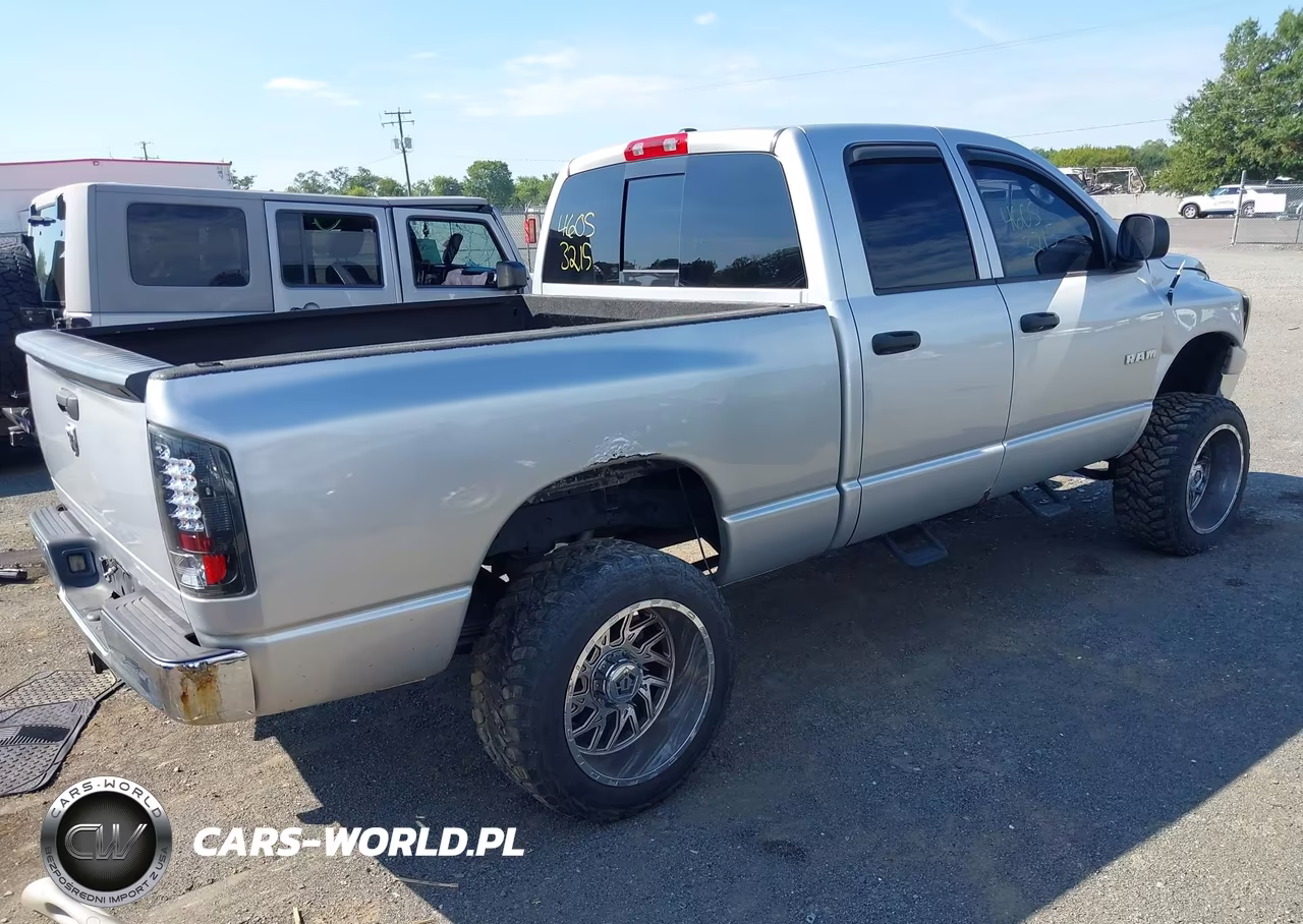 2008 Dodge Ram 1500 Slt VIN:1D7HU18N28J115739 - 4