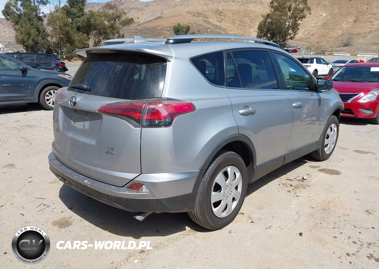 2017 Toyota Rav4 Le VIN:2T3BFREV5HW637800 - 4