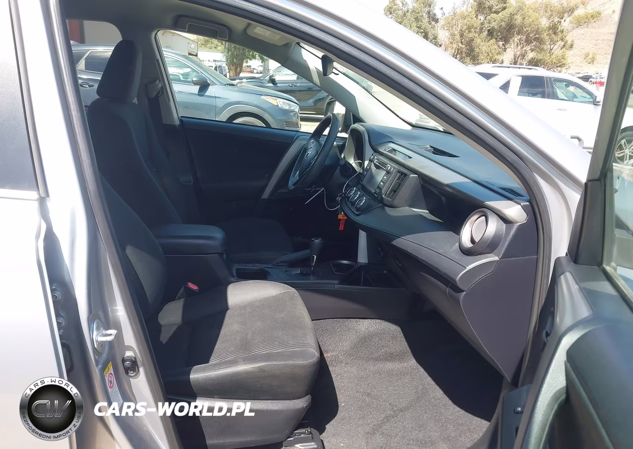2017 Toyota Rav4 Le VIN:2T3BFREV5HW637800 - 5