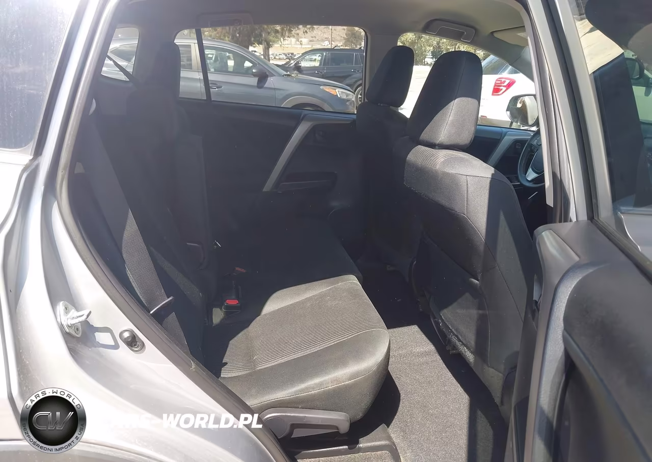 2017 Toyota Rav4 Le VIN:2T3BFREV5HW637800 - 8