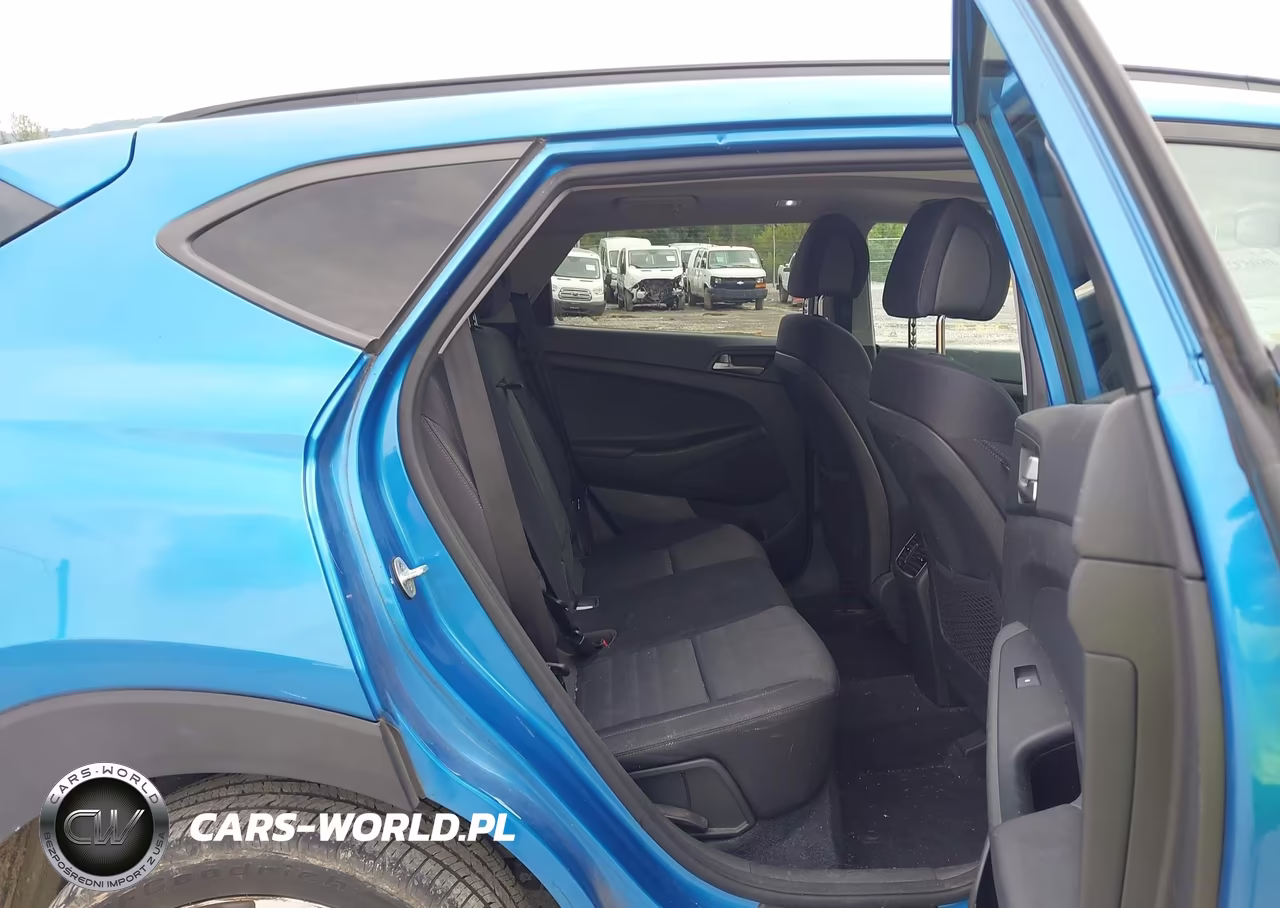 2018 Hyundai Tucson Value VIN:KM8J3CA20JU724421 - 8