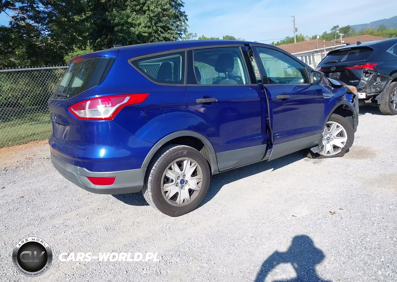 2015 Ford Escape S VIN:1FMCU0F78FUB57228 - 4